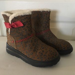 UGG BOOTS KIDS size 4 • I❤️UGG Collection • USED